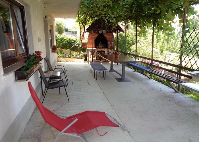 Nena\'S Place