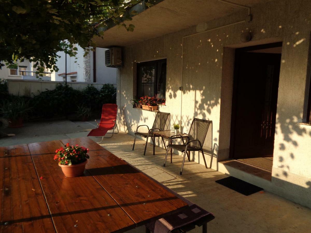 Nena's Place